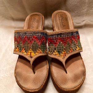 💕💕PRICE DROP 💕💕SBICCA 4 inch Wedge